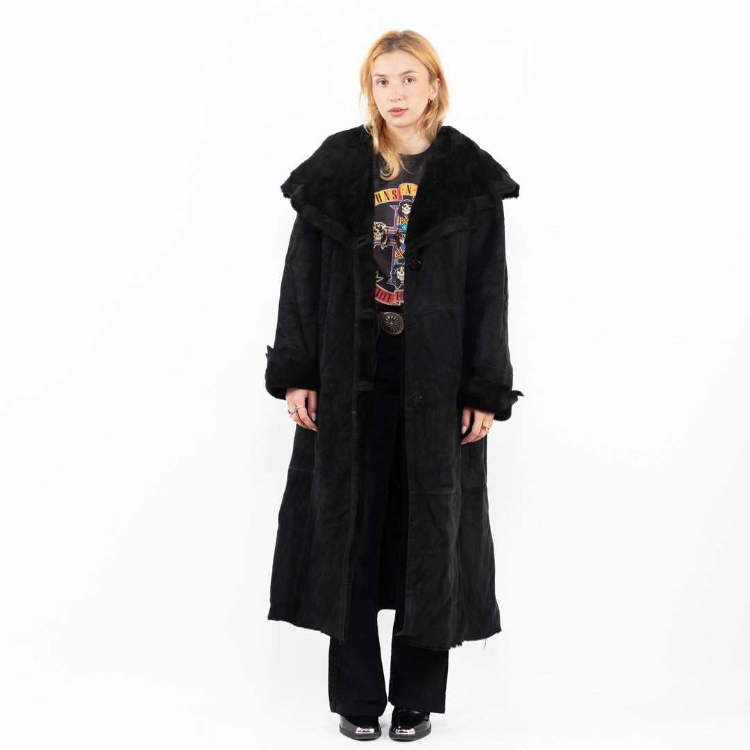 Vintage 90's Women Sheepskin Coat in BlackA0145
