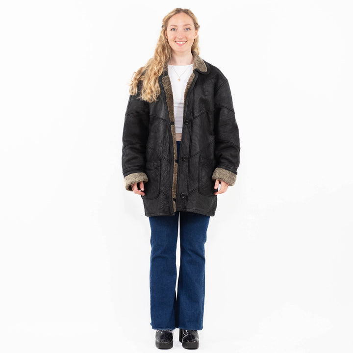 Vintage 90's Women Sheepskin Coat in Black