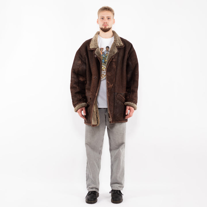 Vintage 90's Men Oversized Sheepskin Coat in Brown