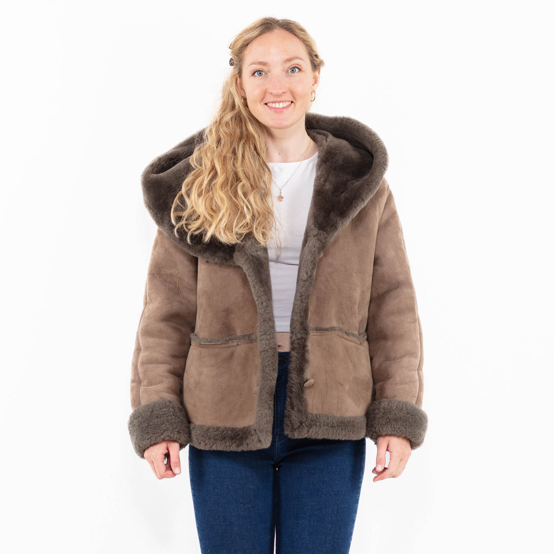 Vintage 90's Women Hooded Sheepskin Jacket in Beige
