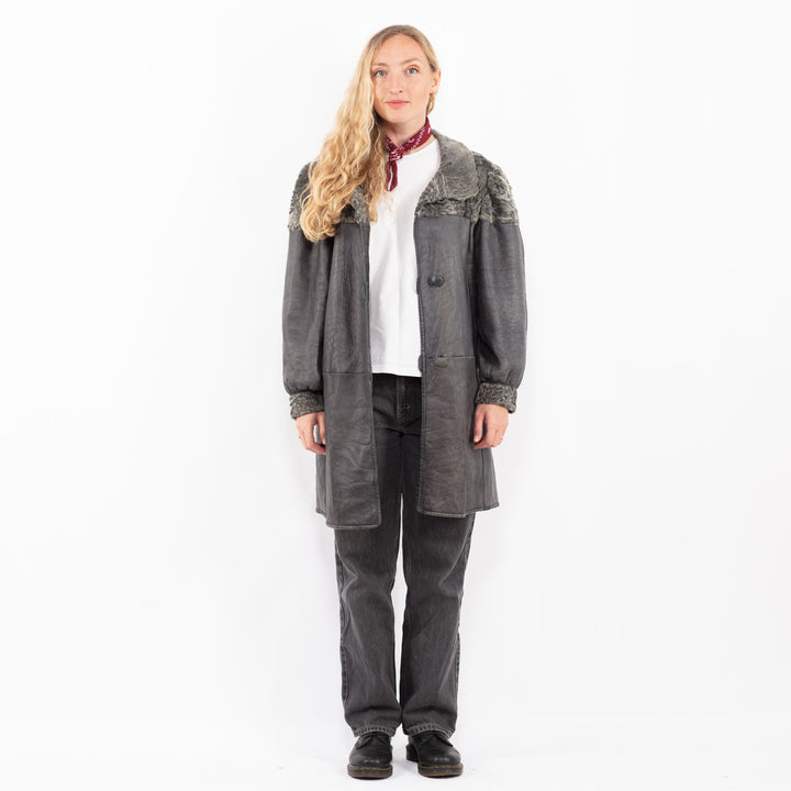 Vintage 70's Women Sheepskin Coat in GrayA0619