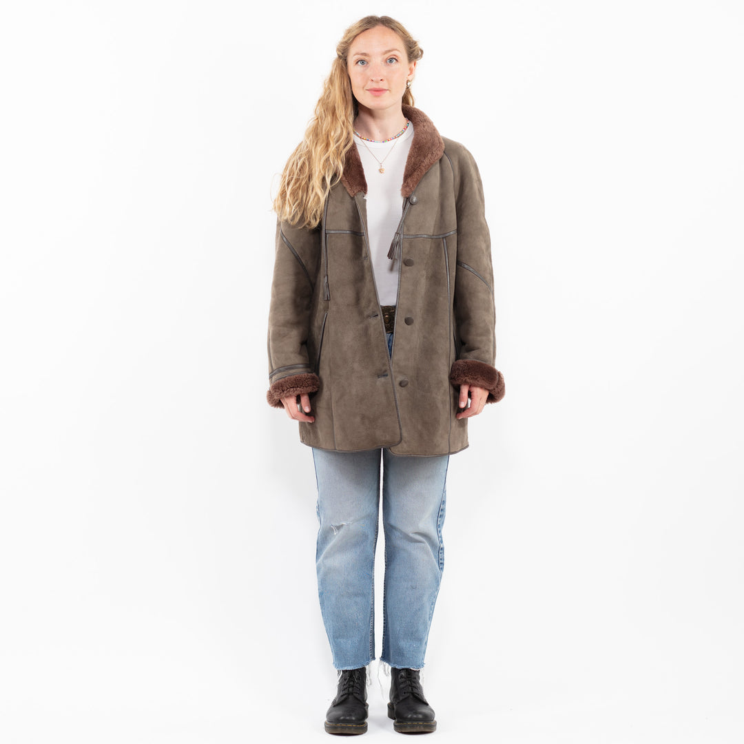 Vintage 80's Women Sheepskin Coat in BeigeA0274