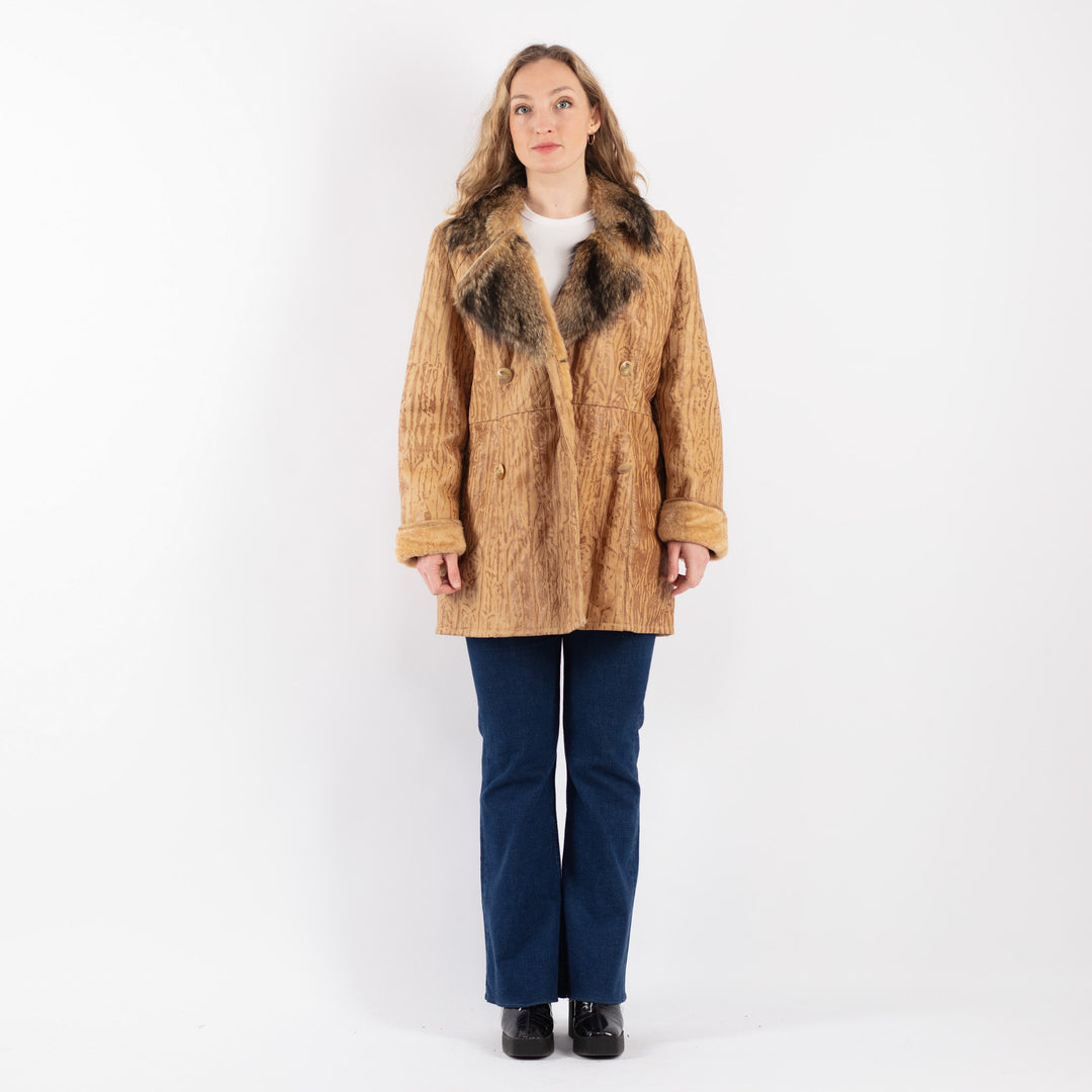 Vintage 90's Women Sheepskin Coat in BeigeV9152