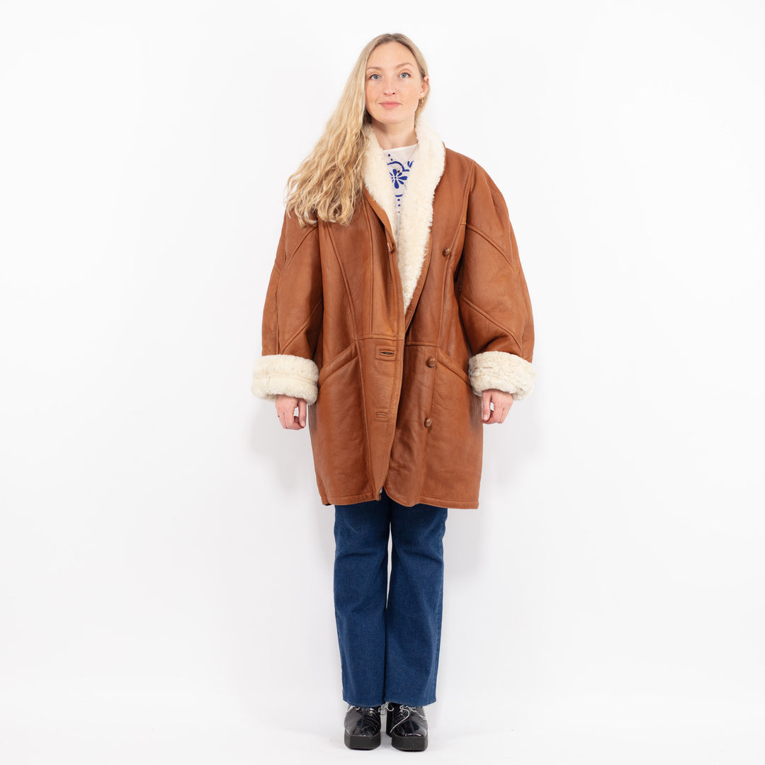 Vintage 80's Women Oversized Sheepskin Coat in Brown