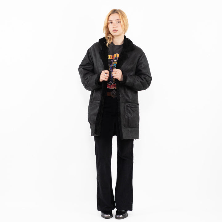 Vintage 80's Women Sheepskin Coat in BlackA0180
