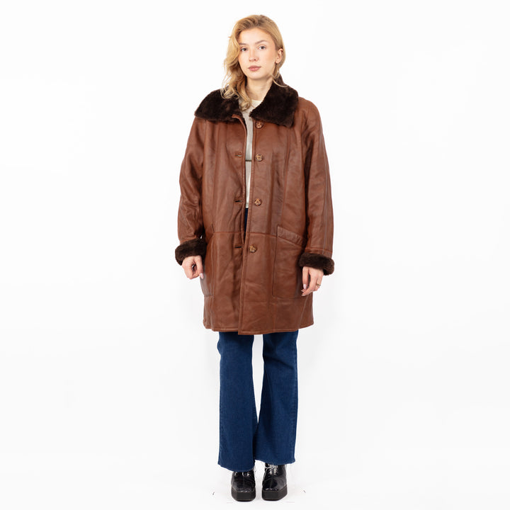 Vintage 90's Women Sheepskin Leather Coat in Brown