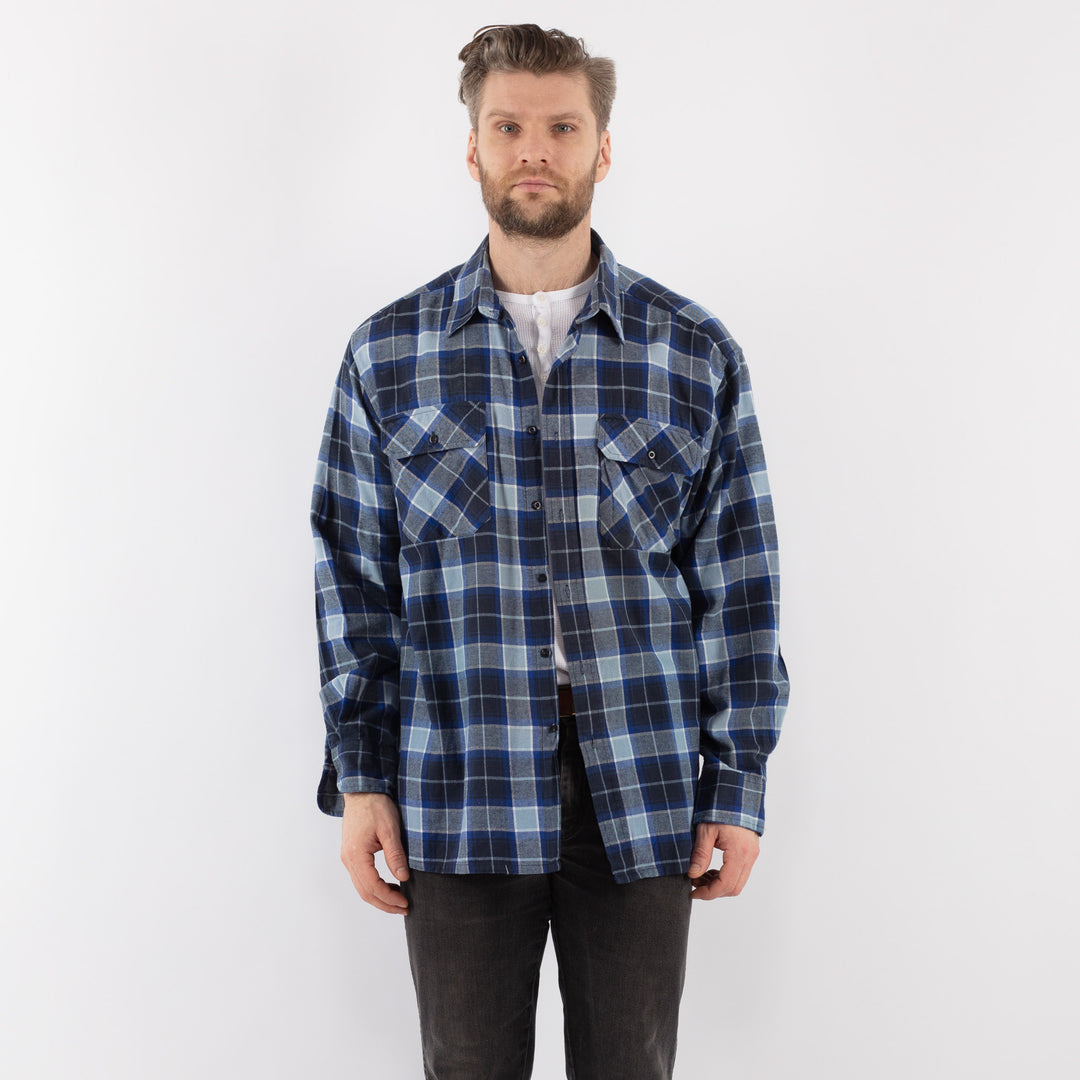 Vintage 90's Men Plaid Flannel Shirt in BlueZ977