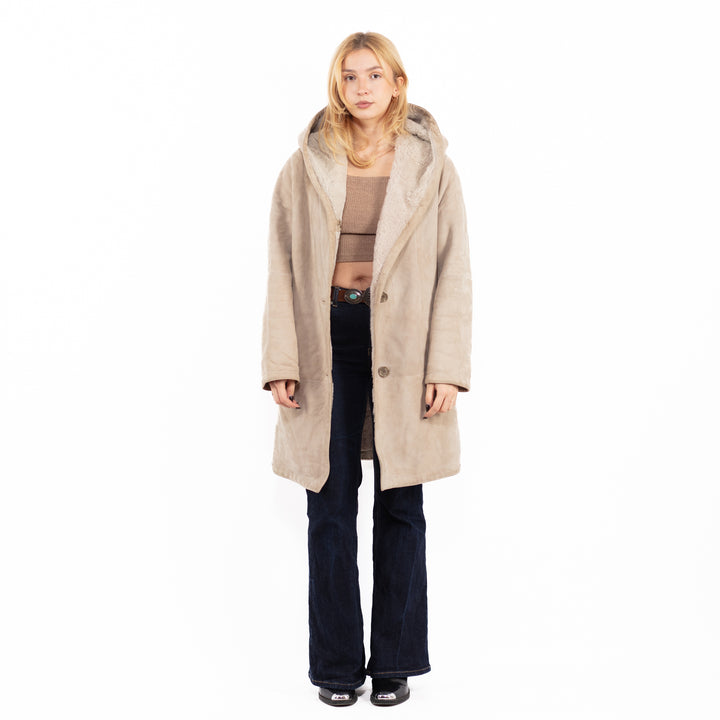 Vintage 90's Women Hooded Sheepskin Coat in Beige