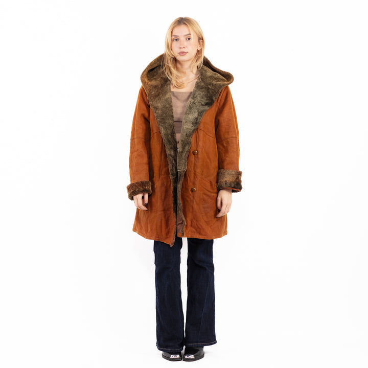 Vintage 90's Women Hooded Sheepskin Coat in Brown