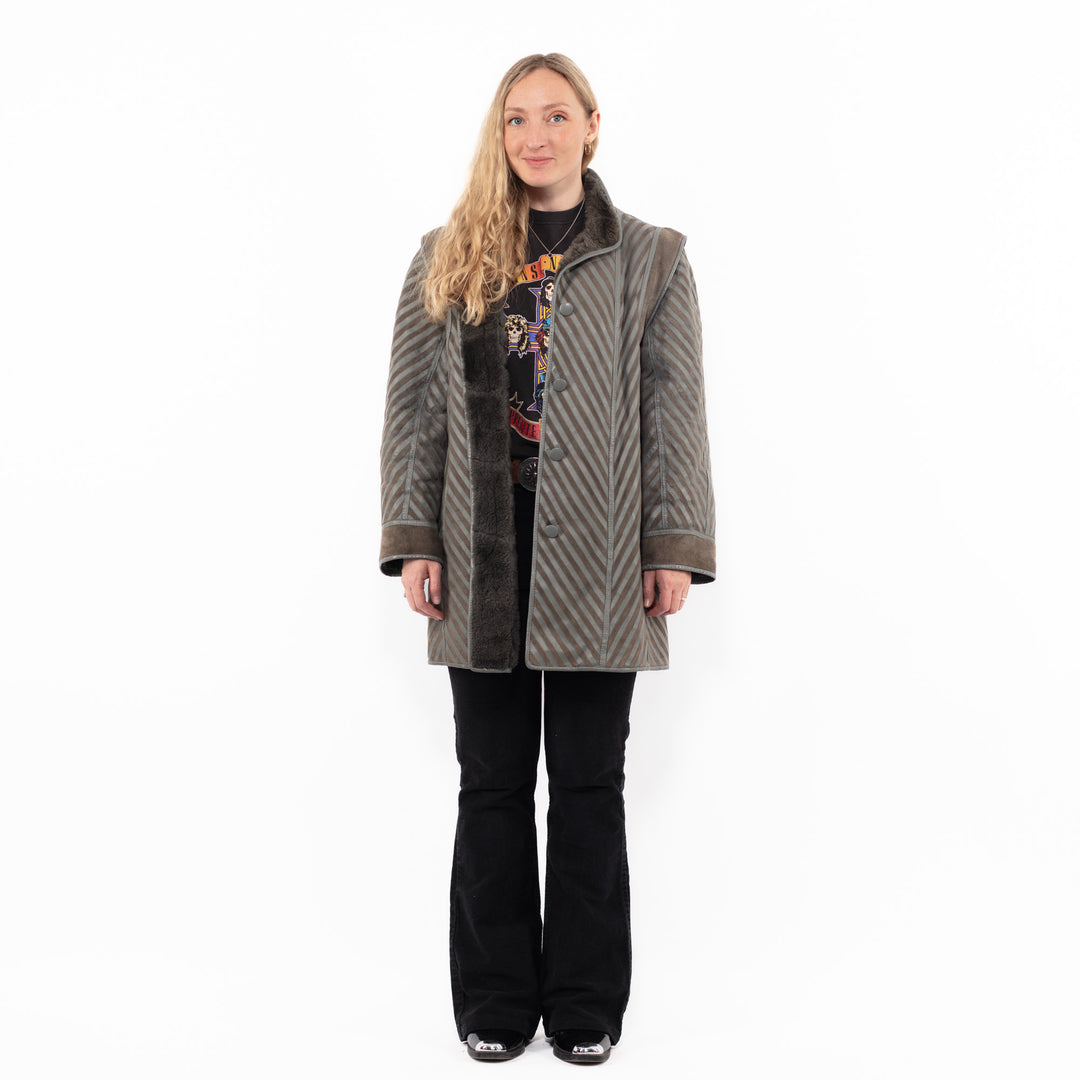Vintage 80's Women Sheepskin Coat in GrayA0932