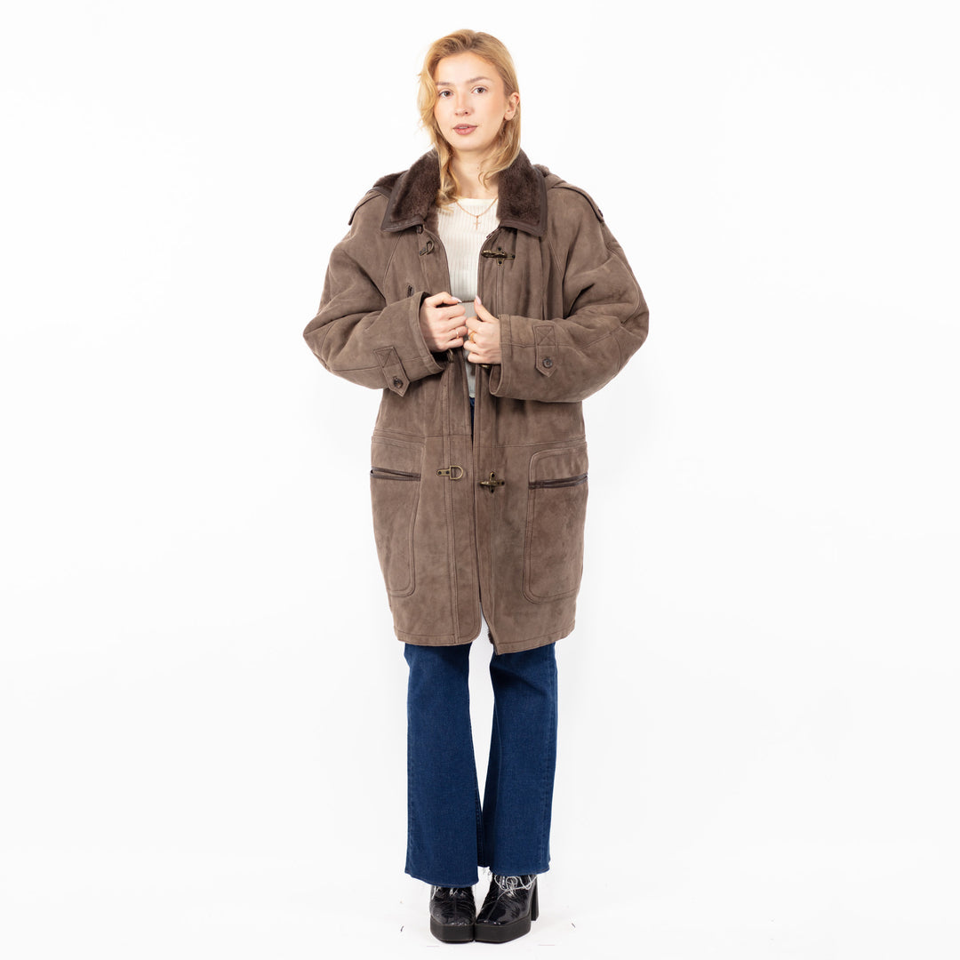 Vintage 90's Women Hooded Sheepskin Coat in Brown