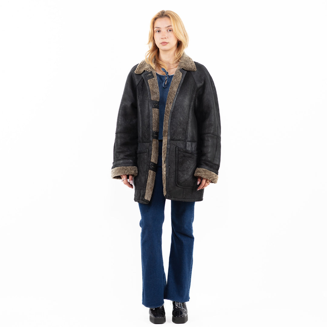 Vintage 90's Women Sheepskin Coat in Black