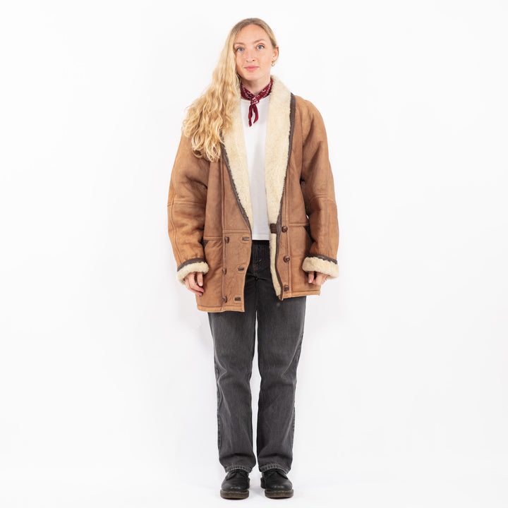 Vintage 80's Women Oversized Sheepskin Coat in Brown