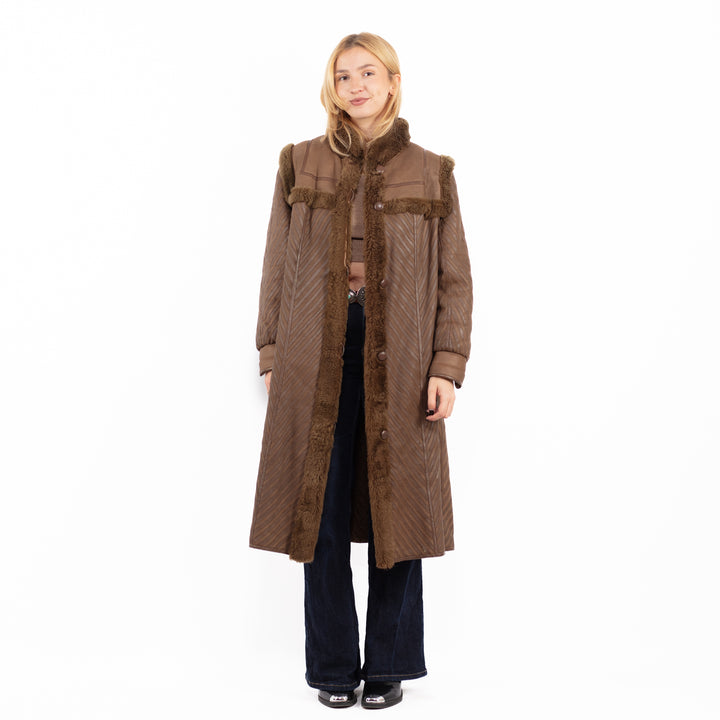 Vintage 80's Women Sheepskin Coat in Brown