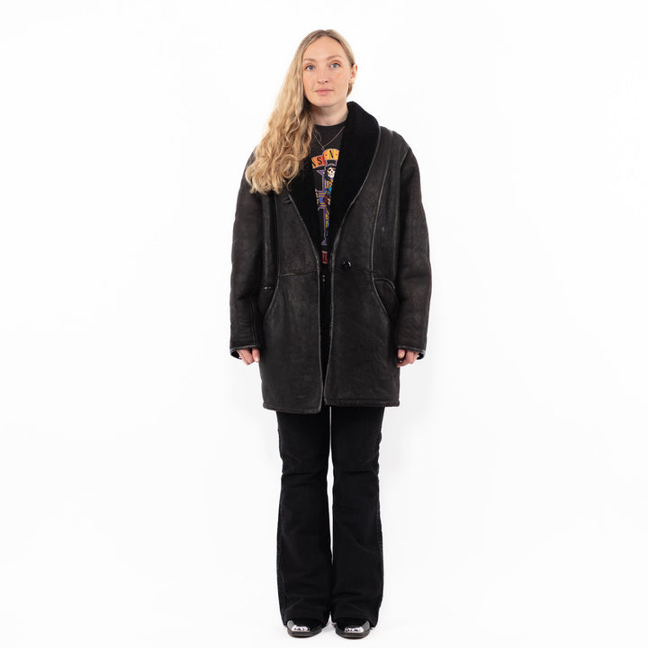 Vintage 90's Women Sheepskin Coat in BlackA0944