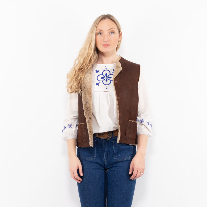 Vintage 90's Women Sheepskin Vest in BrownA1051