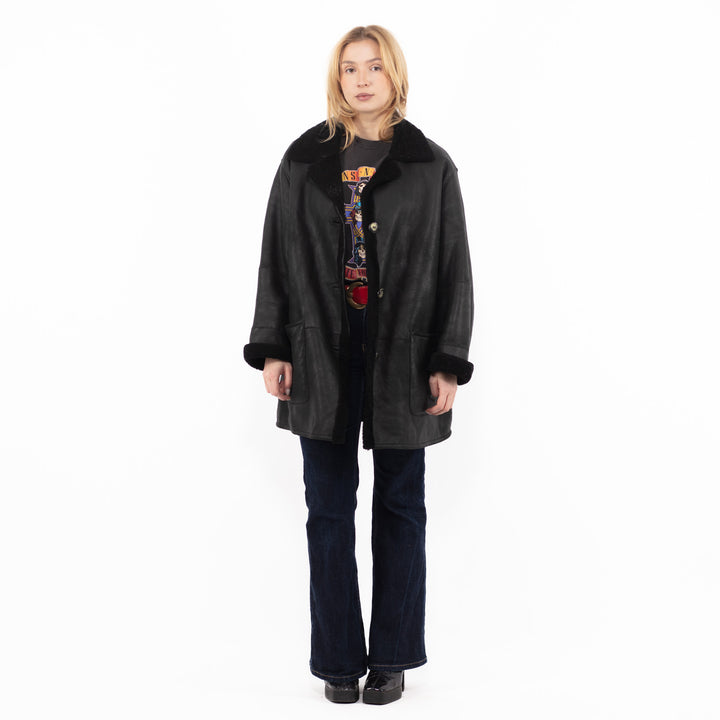 Vintage 90's Women Sheepskin Coat in BlackA1160
