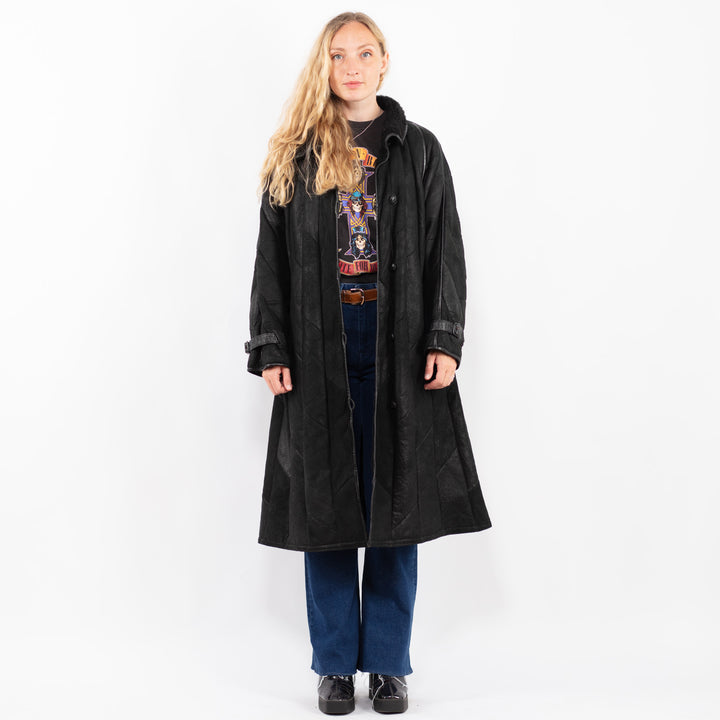 Vintage 90's Women Sheepskin Coat in BlackA0432