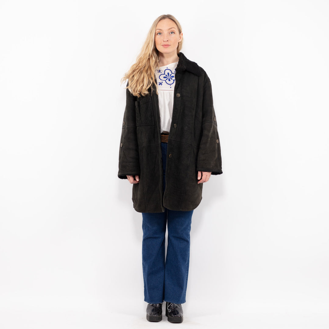 Vintage 90's Women Sheepskin Coat in BlackA1068