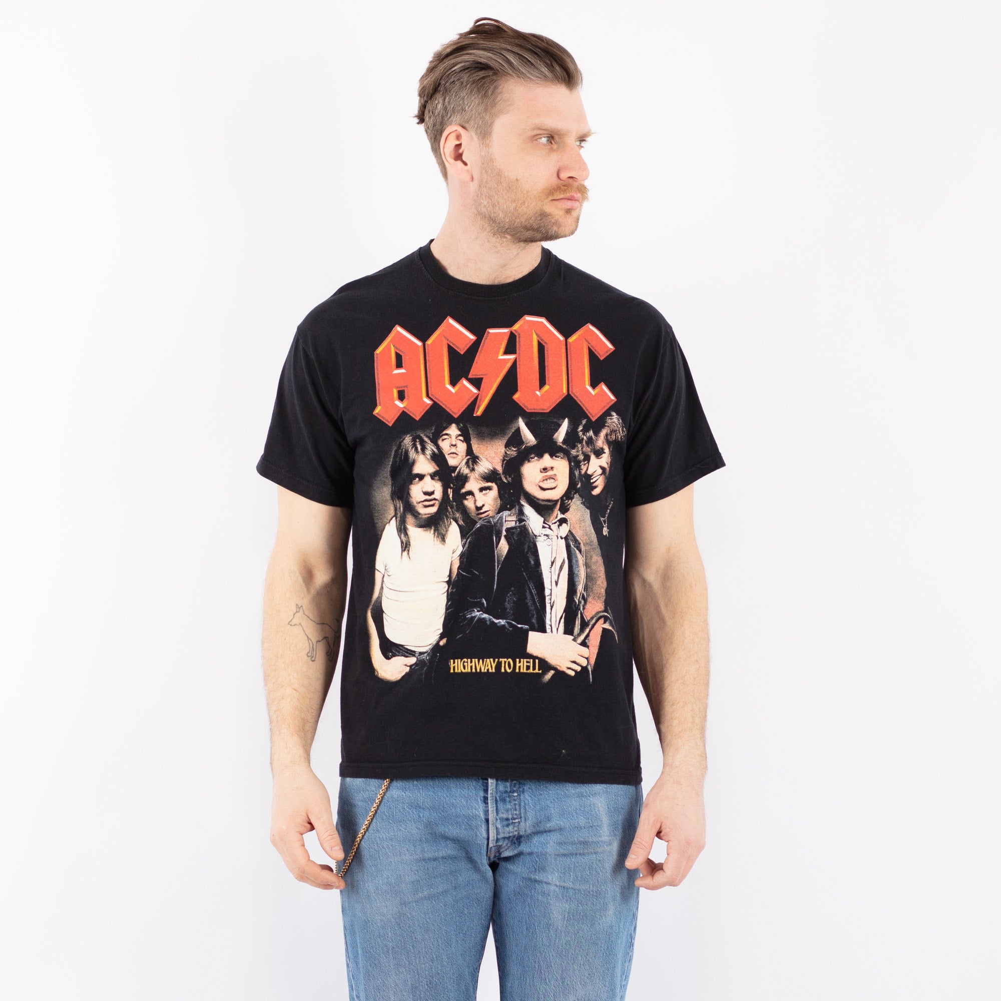 Tシャツ　AC/DC ヴィンテージ　ロゴプリント　黒　Mサイズ Online Vintage Store | Vintage 00's Men AC/DC Print T-Shirt in