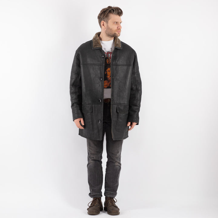 Vintage 90's Men Sheepskin Coat in BlackZ582