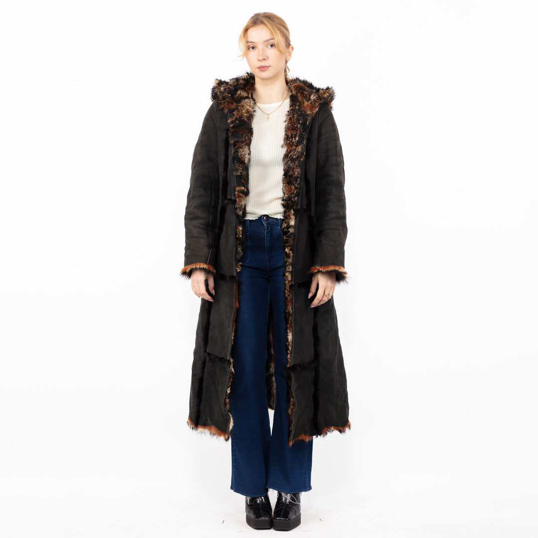 Vintage 90's Women Sheepskin Coat in BlackA0857