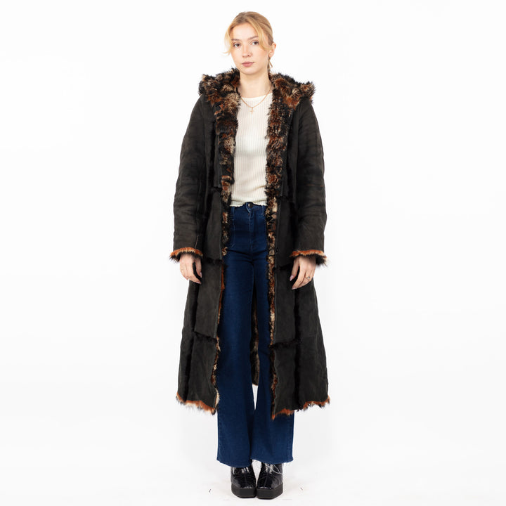 Vintage 90's Women Sheepskin Coat in BlackA0857