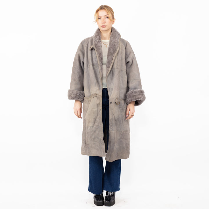 Vintage 80's Women Sheepskin Coat in Gray
