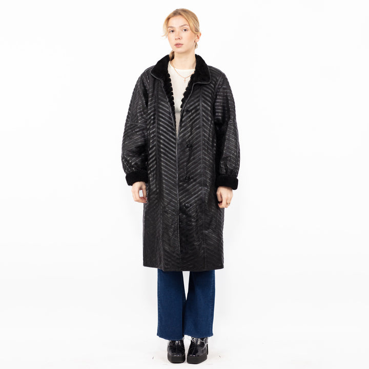 Vintage 80's Women Reversible Sheepskin Coat in Black