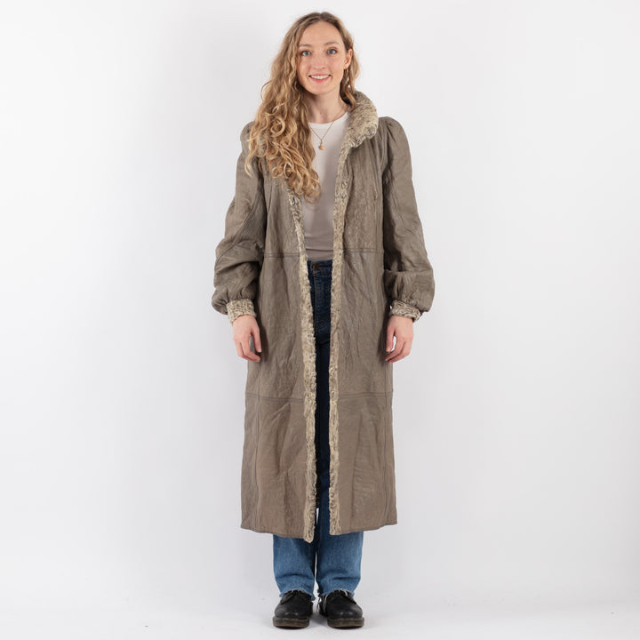 Vintage 70's Women Sheepskin Coat in Gray