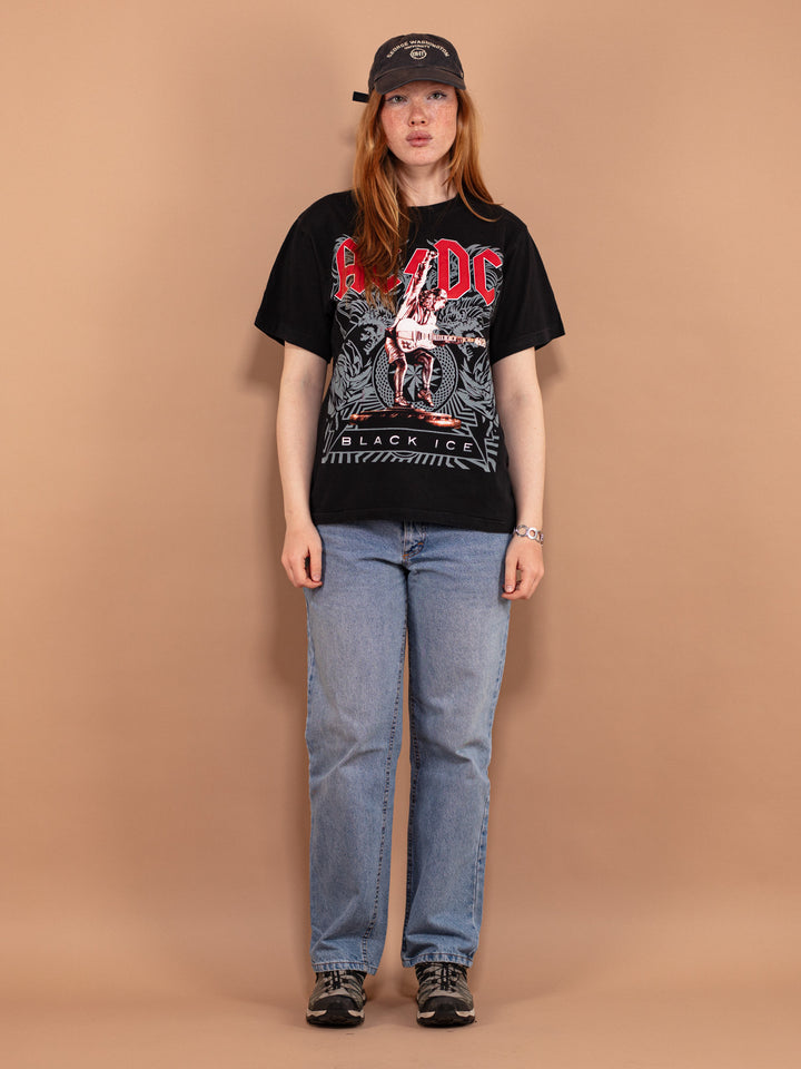 Vintage 00's Women T-shirt with AC/DC print - NorthernGrip