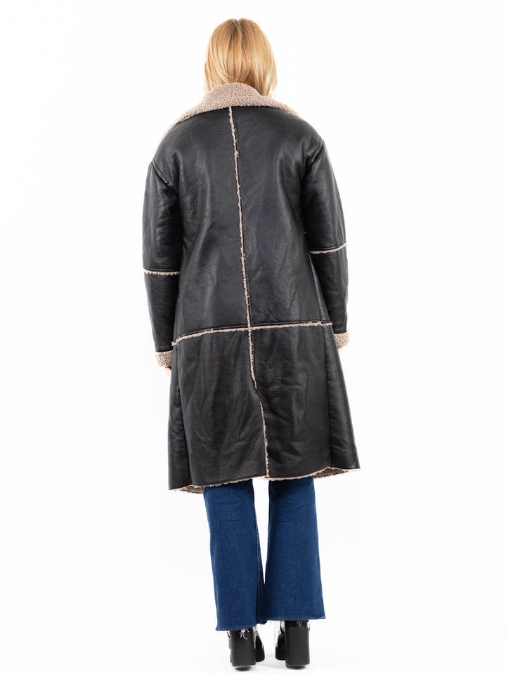 Vintage 00's Women Sheepskin Coat in BlackA0112