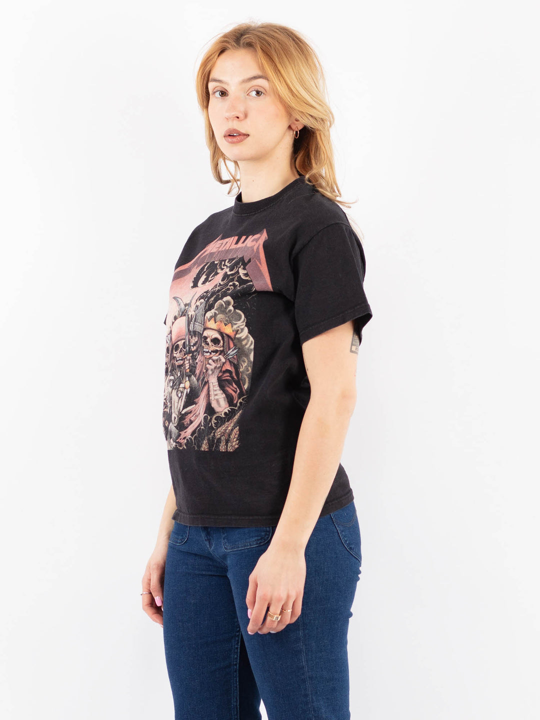 Vintage 00's Women Metallica Print T-Shirt in Black