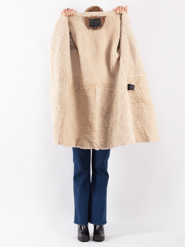 Vintage 00's Women Sheepskin Coat in Brown