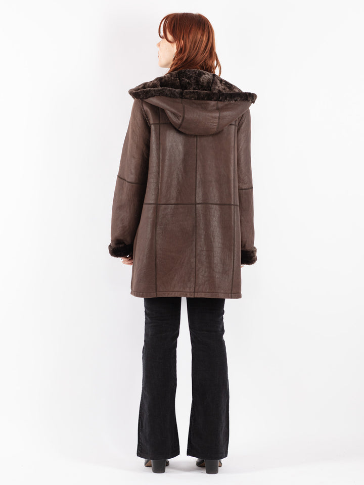 Vintage 00's Women Sheepskin Coat in Brown