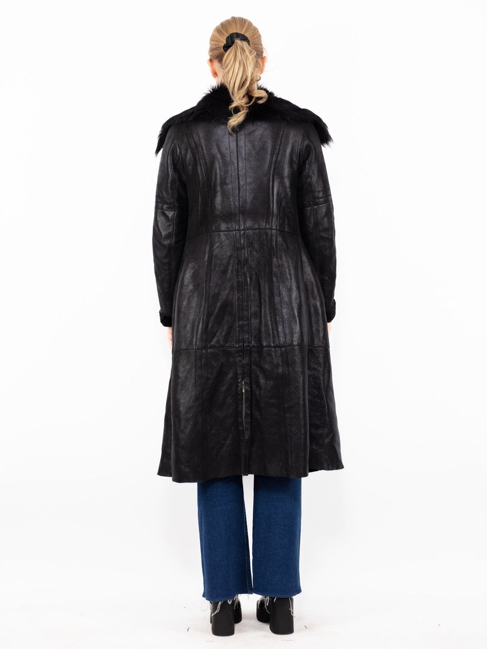 Vintage 00's Women Sheepskin Coat in BlackA0869