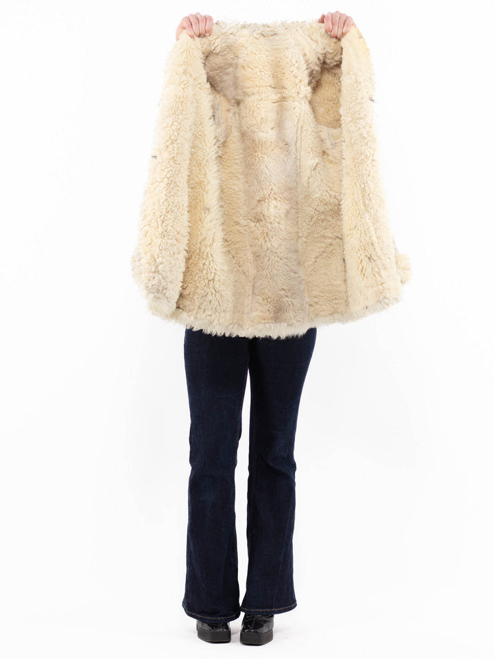 Vintage 70's Women Sheepskin Coat in BeigeA1122