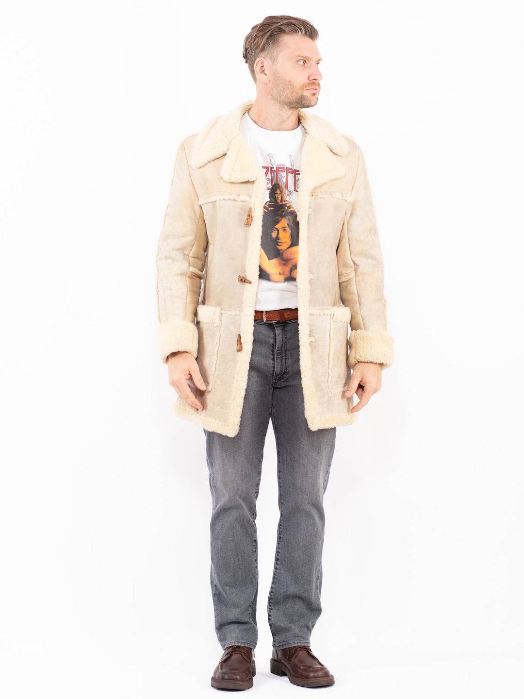 Vintage 70's Men Sheepskin Coat in BeigeZ2042