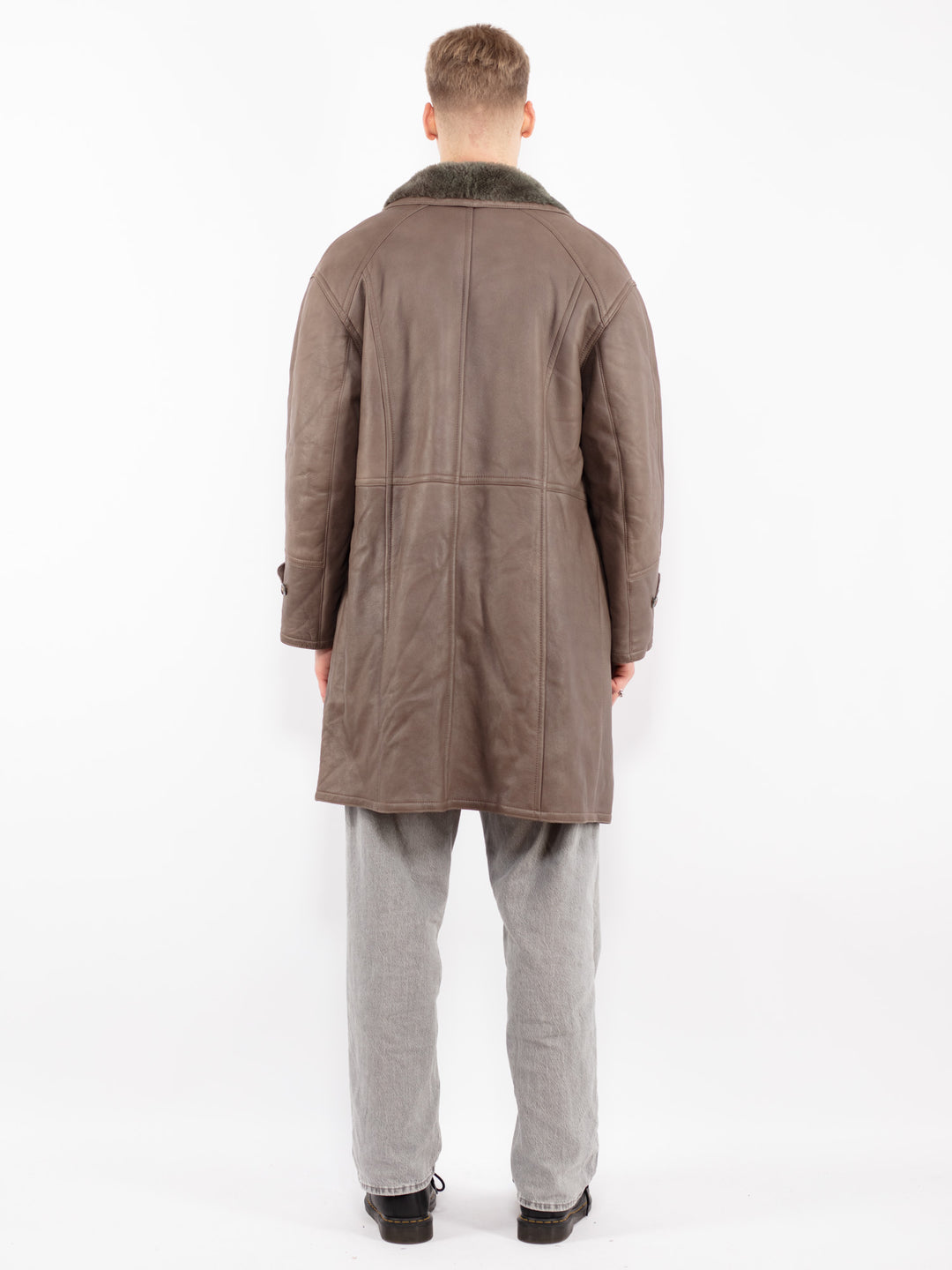 Vintage 70's Men Sheepskin Leather Coat in Brown