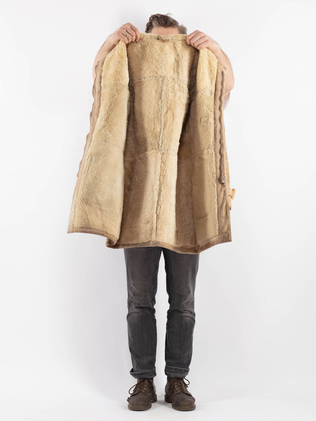 Vintage 70's Men Sheepskin Coat in BeigeZ639