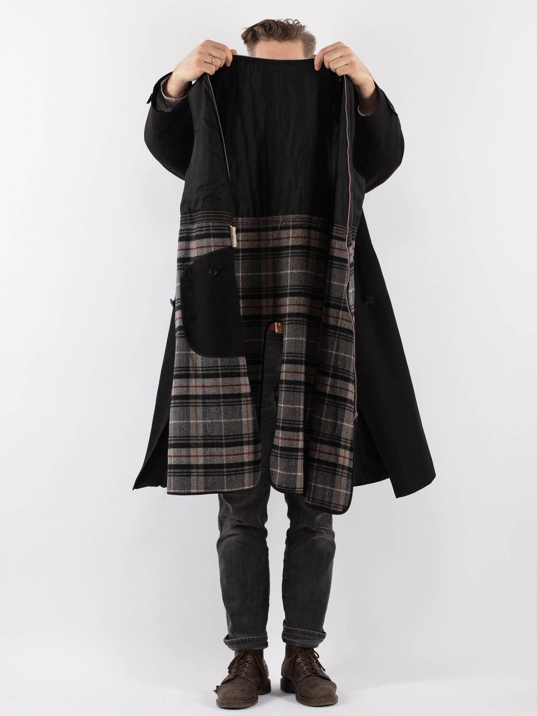 Vintage 70's Men Trench Coat in BlackZ936