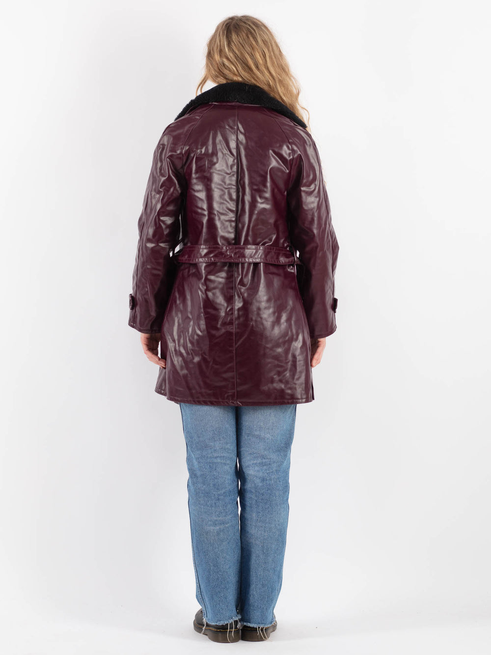 Vintage 70's Women Leather Coat in Purple