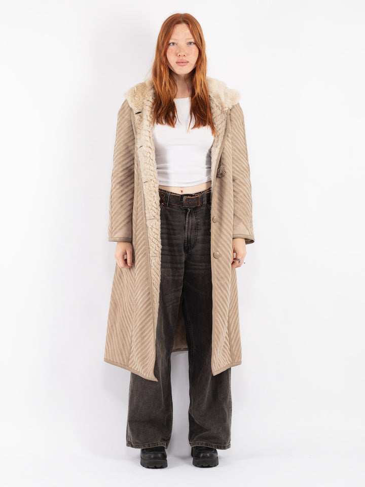 Vintage 70's Women Sheepskin Coat in Beige