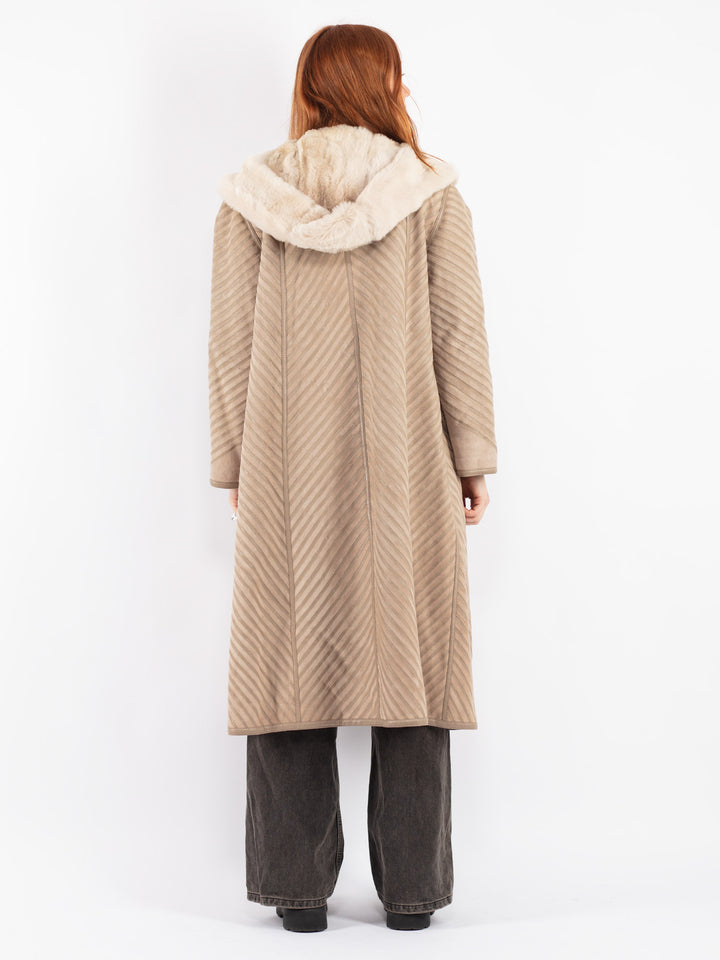 Vintage 70's Women Sheepskin Coat in Beige