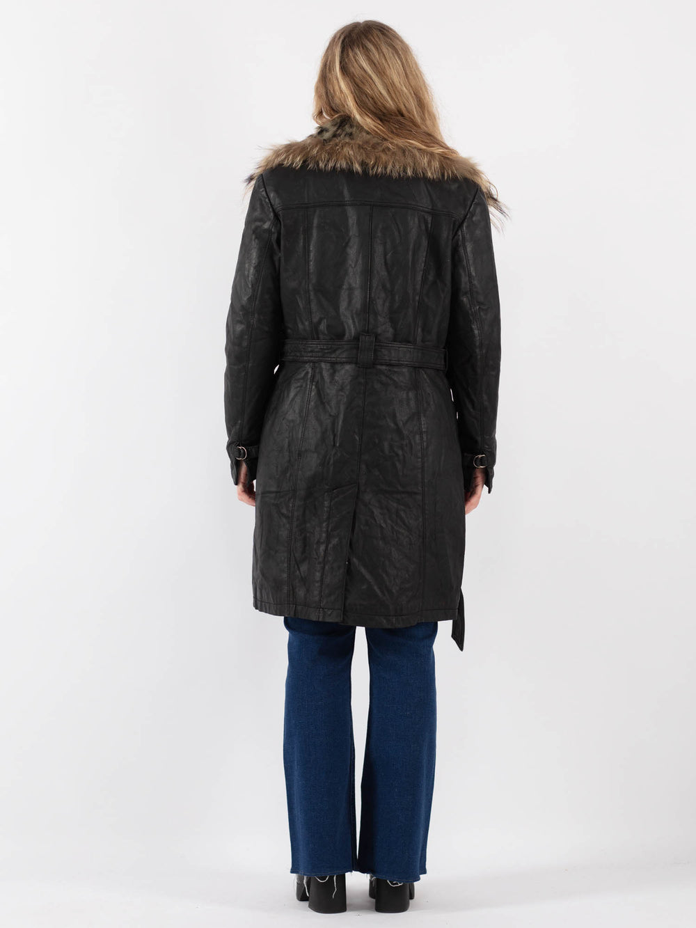 Vintage 70's Women Leather Coat in Black