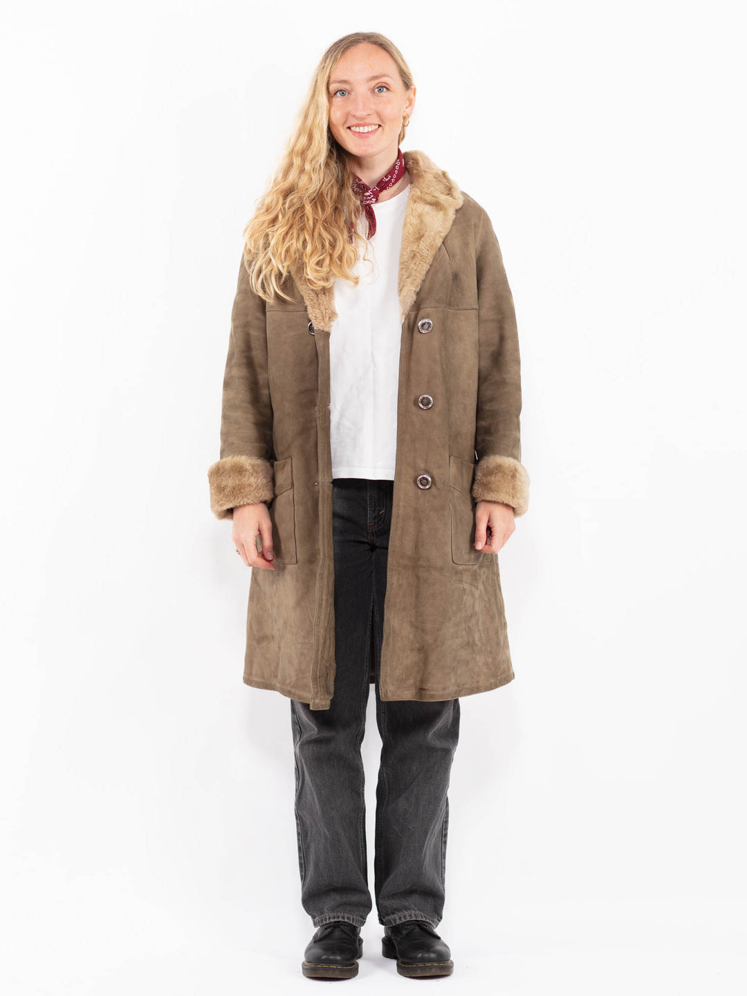 Vintage 70's Women Sheepskin Coat in BeigeA0591