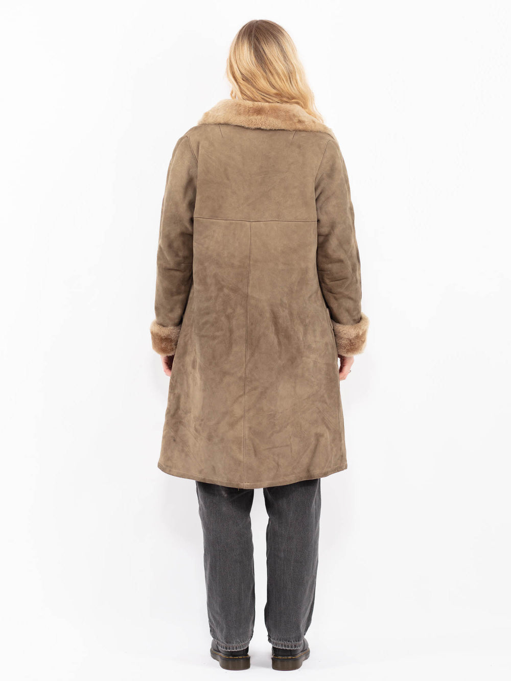 Vintage 70's Women Sheepskin Coat in BeigeA0591