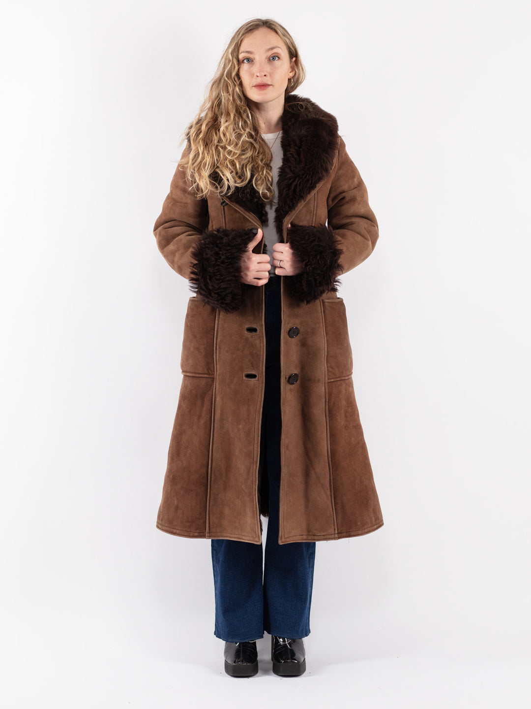 Vintage 70's Women Sheepskin Coat in Brown