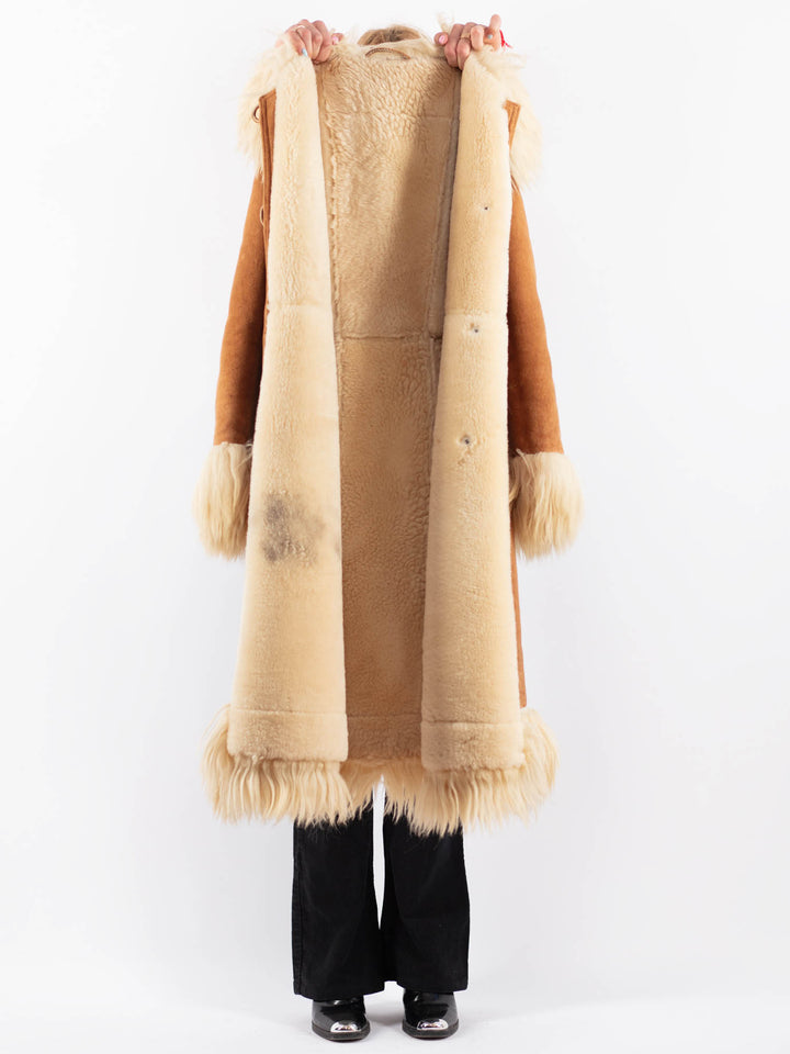 Vintage 70's Women Sheepskin Coat in BrownV9647