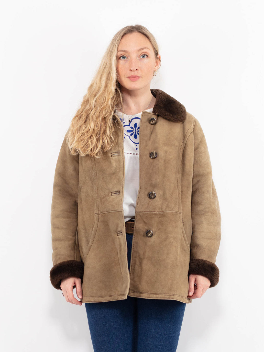 Vintage 70's Women Sheepskin Coat in BeigeA0982